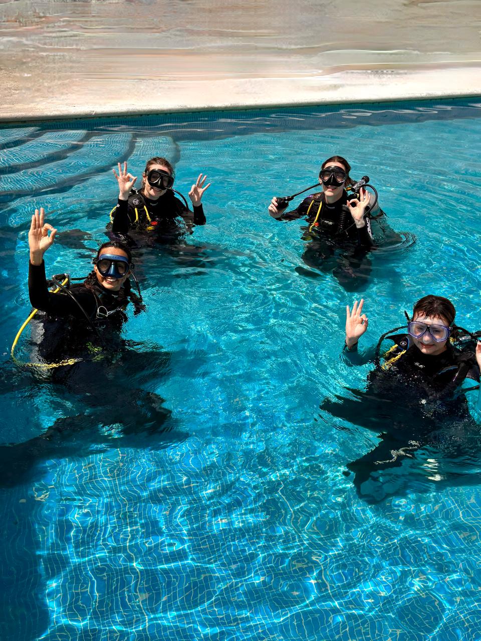 Curso Open Water: aprendiendo habilidades de buceo